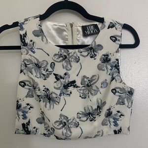 2010s The Moon Fancy Floral Crop Top 💙